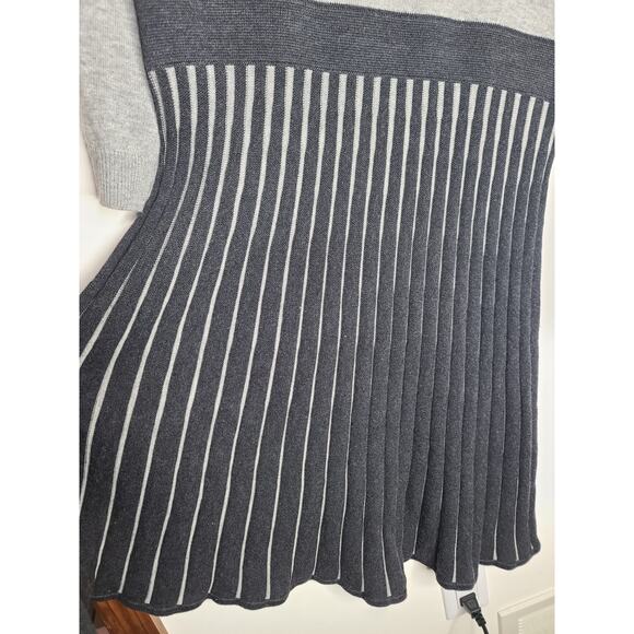 Calvin Klein CK grey black long sleeve pleated sweater dress - medium - Picture 4 of 5